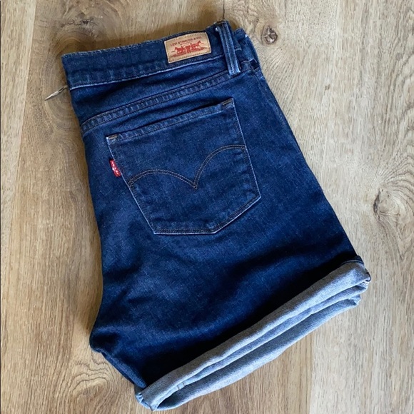 Mid Rise Denim Shorts // Levi’s - Picture 6 of 6